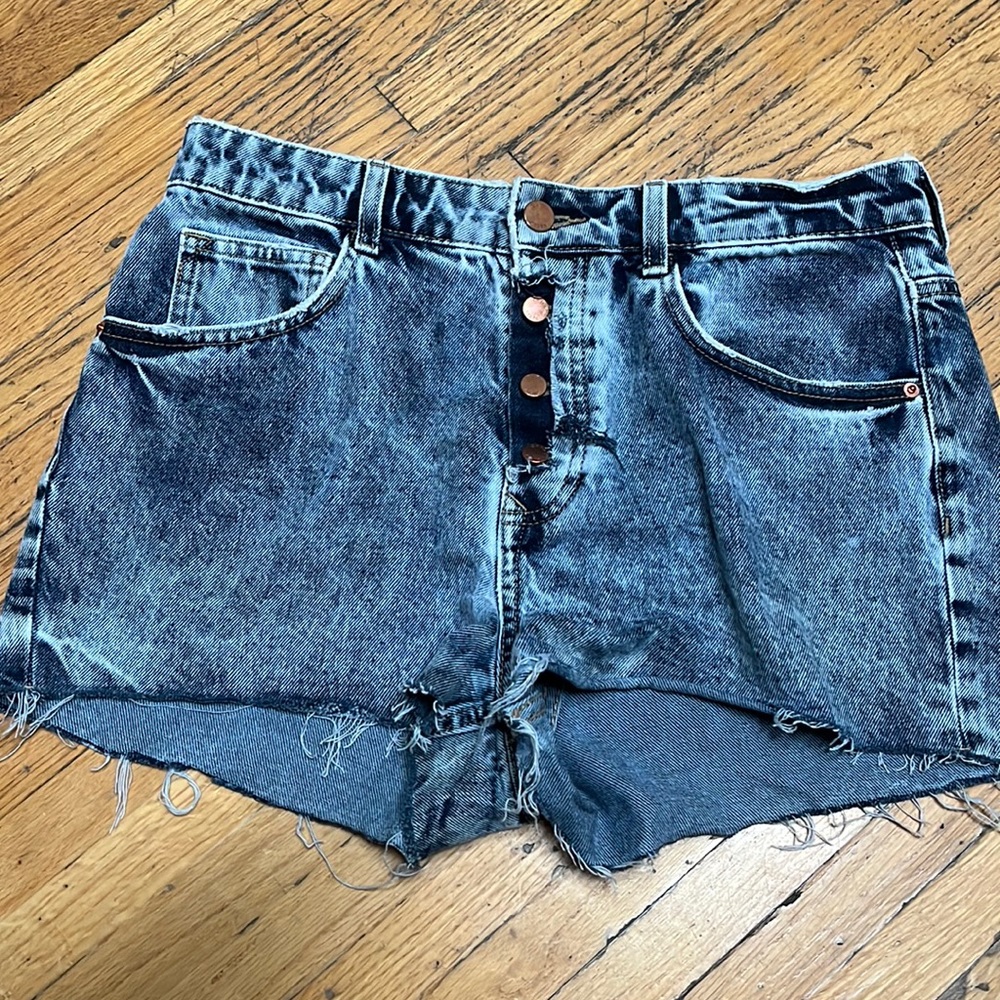 Zara denim shorts acid washes copper buttons